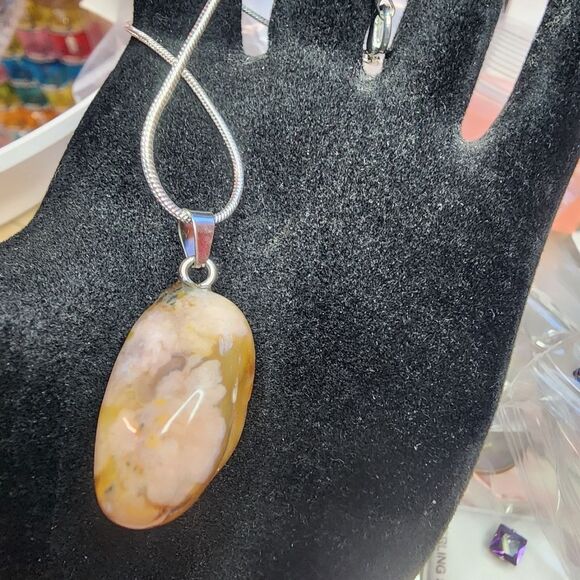 Flower Agate Dainty Necklace chain is 925 sterling silver - Picture 2 of 6